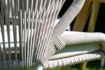 "Милан" стул плетеный из роупа, каркас алюминий белый шагрень, роуп бежевый круглый, ткань бежевая