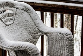 Мебель из ротанга: как подготовить ее после зимы?