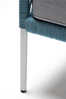 "Канны" кресло плетеное из роупа, каркас алюминий светло-серый (RAL7035) шагрень, роуп серый меланж круглый, ткань светло-серая