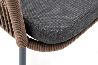 "Лион" стул плетеный из роупа, каркас из стали серый (RAL7022) шагрень, роуп коричневый круглый, ткань темно-серая